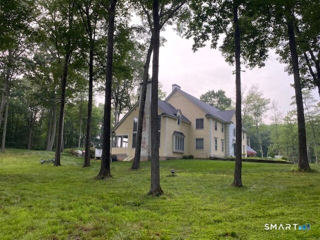 45 Longview Road Avon, CT 06001 - Photo 2 of 3
