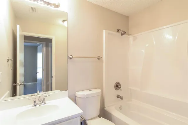 $2,020 | 6637 North Park Drive, Watauga, TX 76148