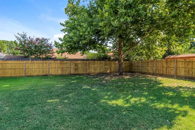 $2,020 | 6637 North Park Drive, Watauga, TX 76148