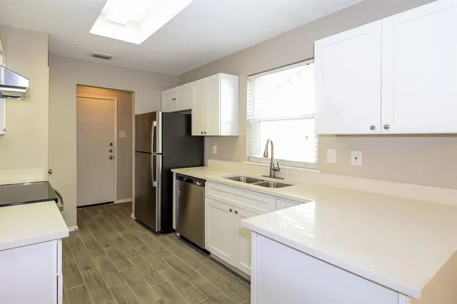 $2,020 | 6637 North Park Drive, Watauga, TX 76148