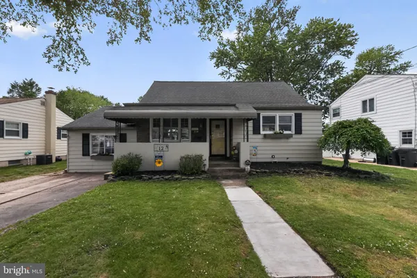 $340,000 | 12 Digby Drive, Blackwood, NJ 08012