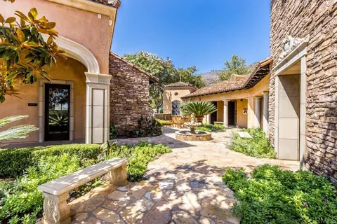 $3,999,000 | 7729 Calle Amanacer, Rancho Santa Fe, CA 92067