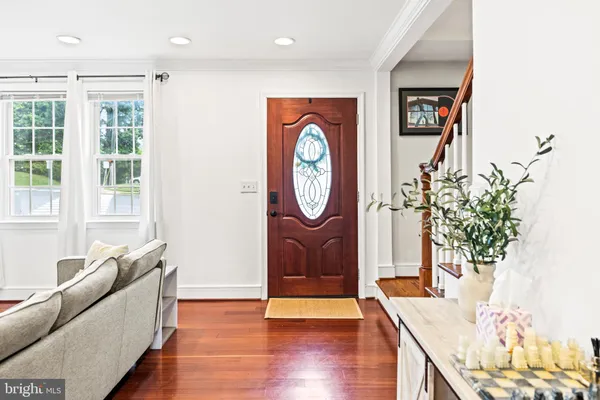 $4,500 | 7241 Lee Highway, Falls Church, VA 22042