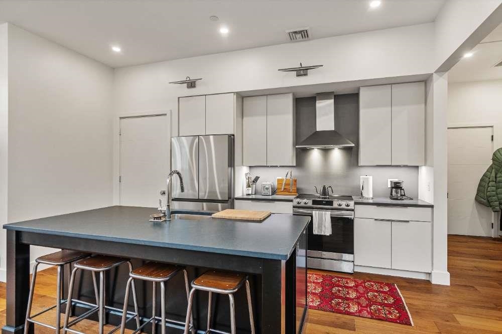 131 Main Street, Unit 2A1 Burlington, VT 05401 - Photo 25 of 39