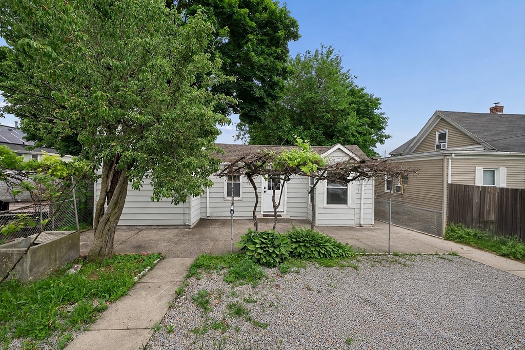 370 Pleasant Street Pawtucket, RI 02860 - Photo 1 of 21