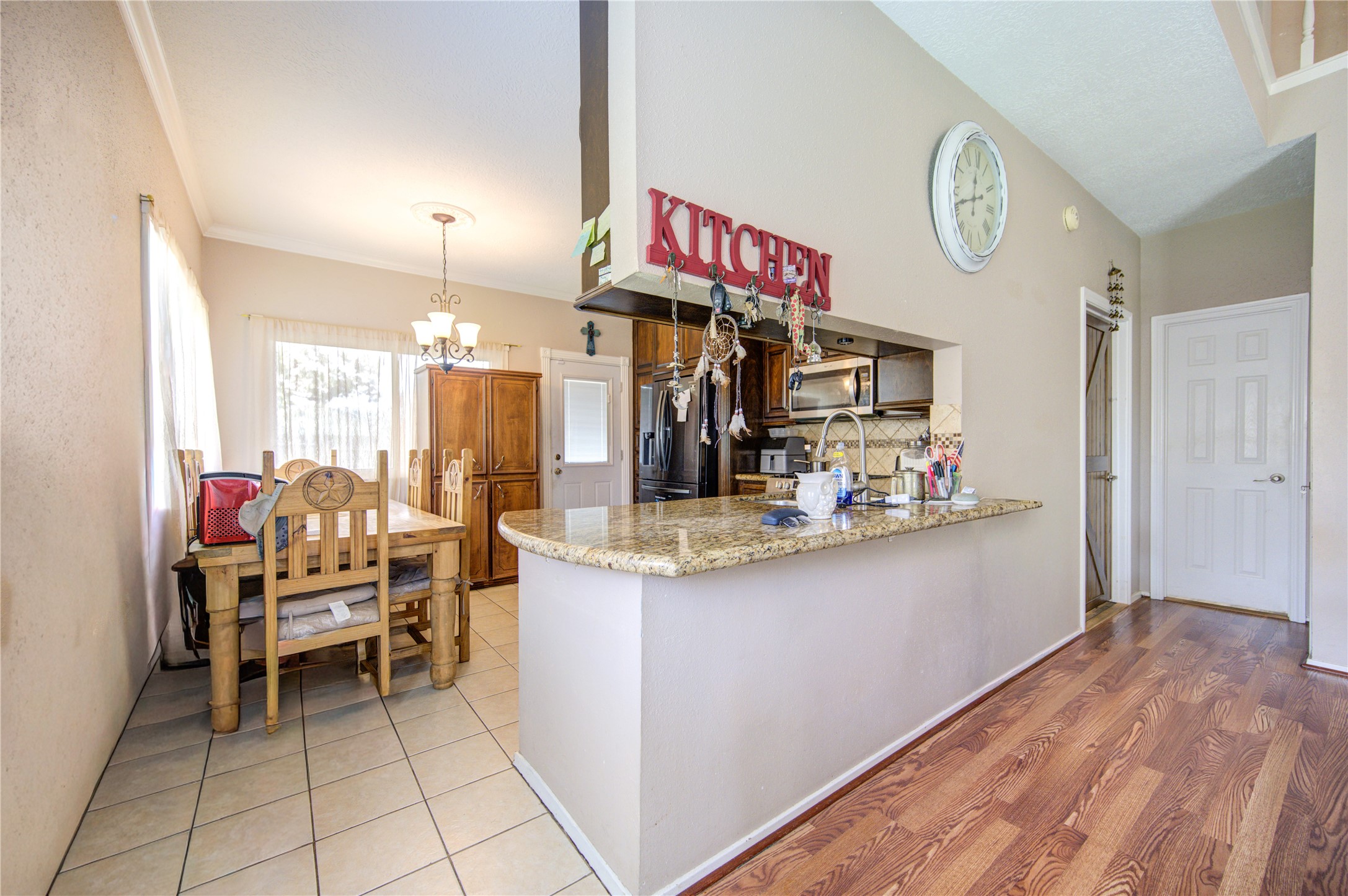 316 North Ranch House Road Angleton, TX 77515 - Photo 8 of 30
