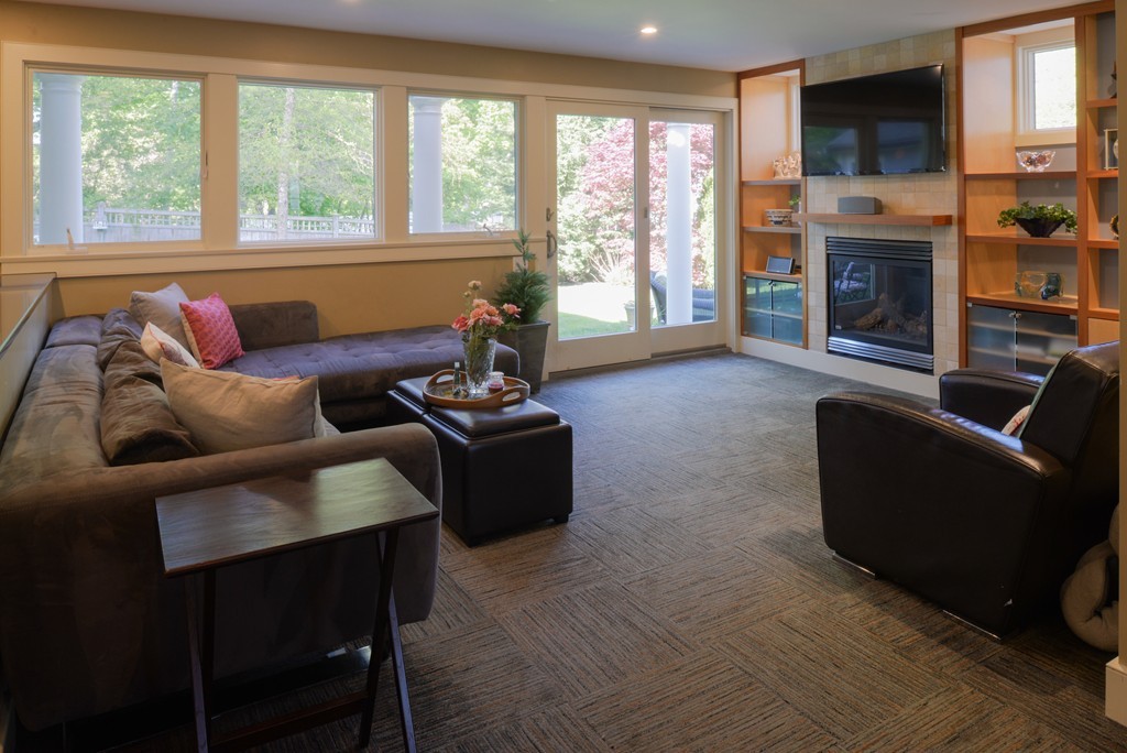 24 Preston Beach Road Marblehead, MA 01945 - Photo 8 of 30