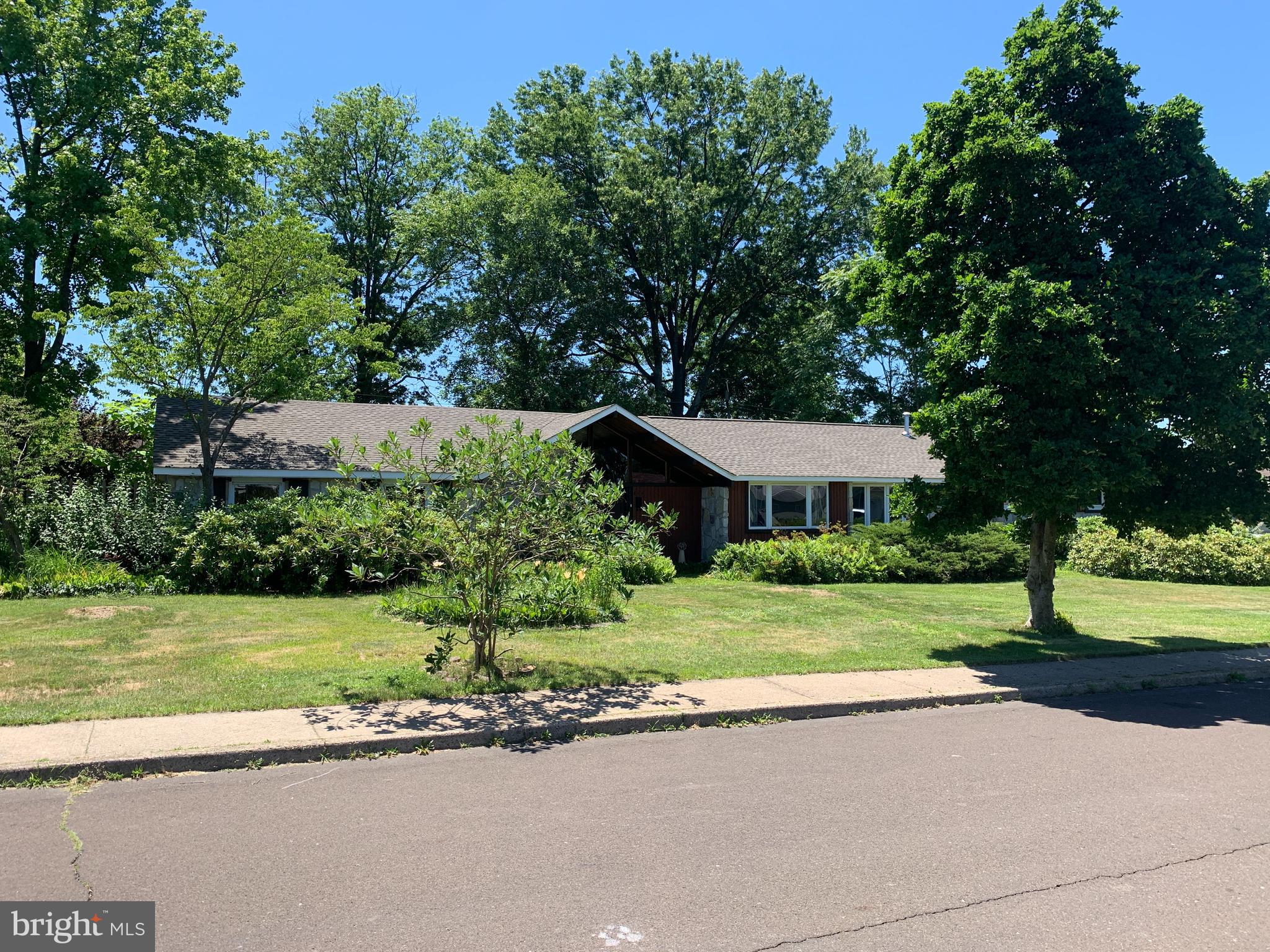 810 Fairfield Road Fairless Hills, PA 19030 - Photo 6 of 21