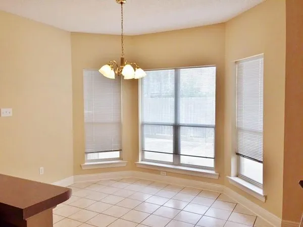 $1,250 | 736 Heavens Drive, Unit 6, Mandeville, LA 70471