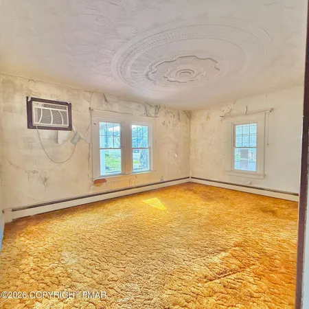 $99,900 | 815 York Avenue, Avoca, PA 18641