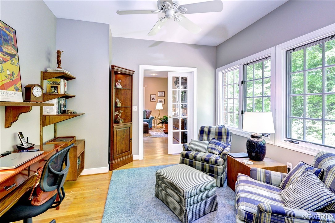 7 Hague Close Williamsburg, VA 23185 - Photo 9 of 50 a living room with furniture and a window