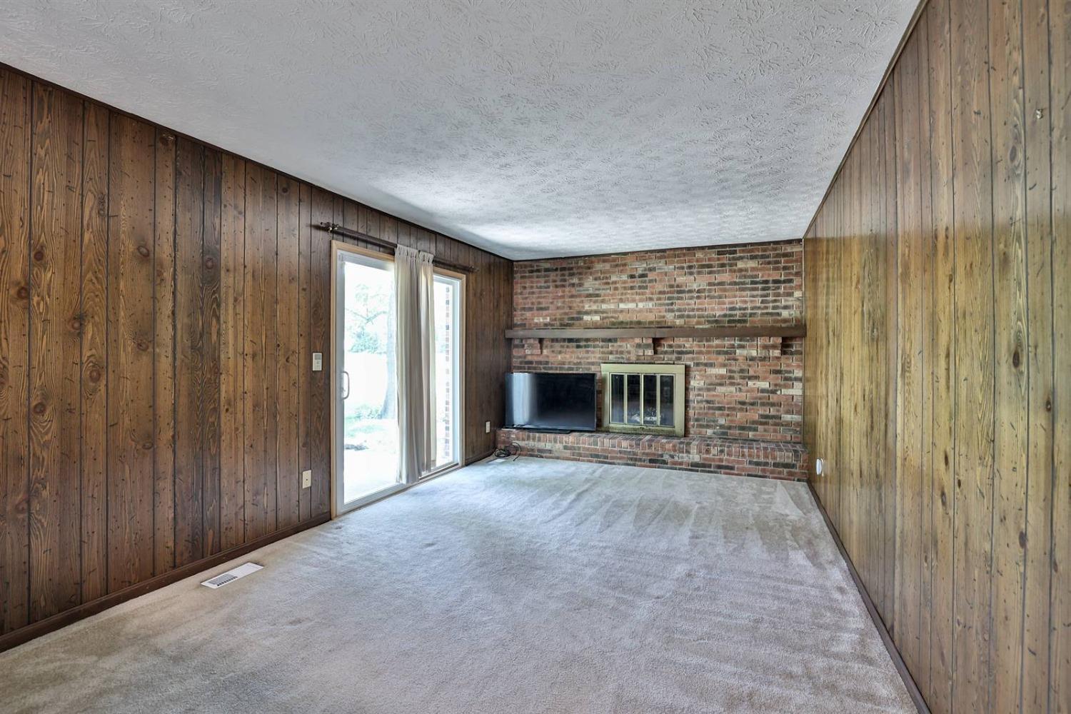 11992 Kenn Road Springdale, OH 45246 - Photo 8 of 46