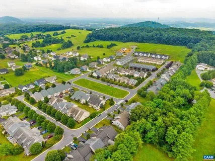 $375,000 | 26 East Pk Vw Drive, Staunton, VA 24401