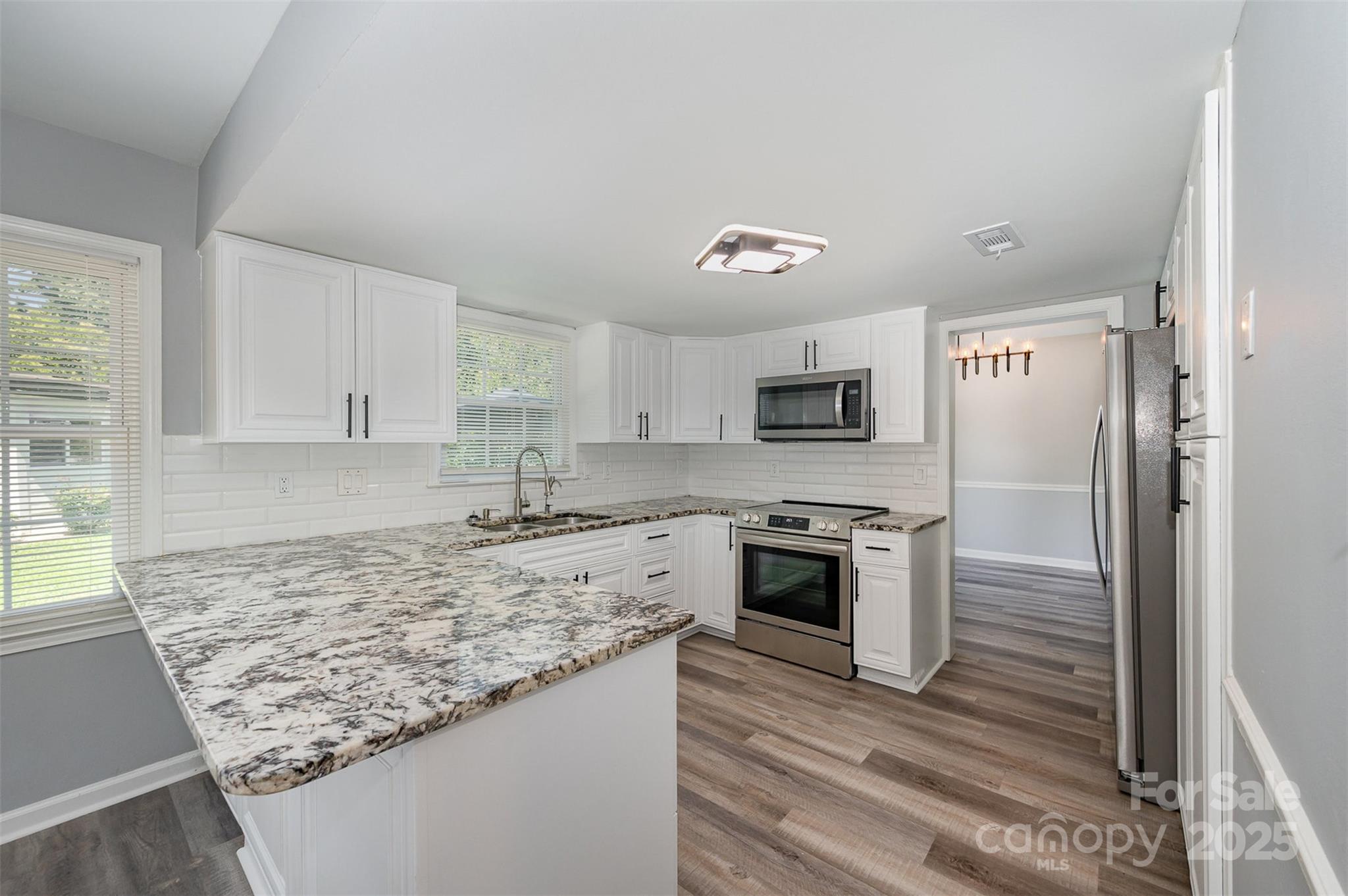 5915 Bluebonnet Road Charlotte, NC 28212 - Photo 9 of 27