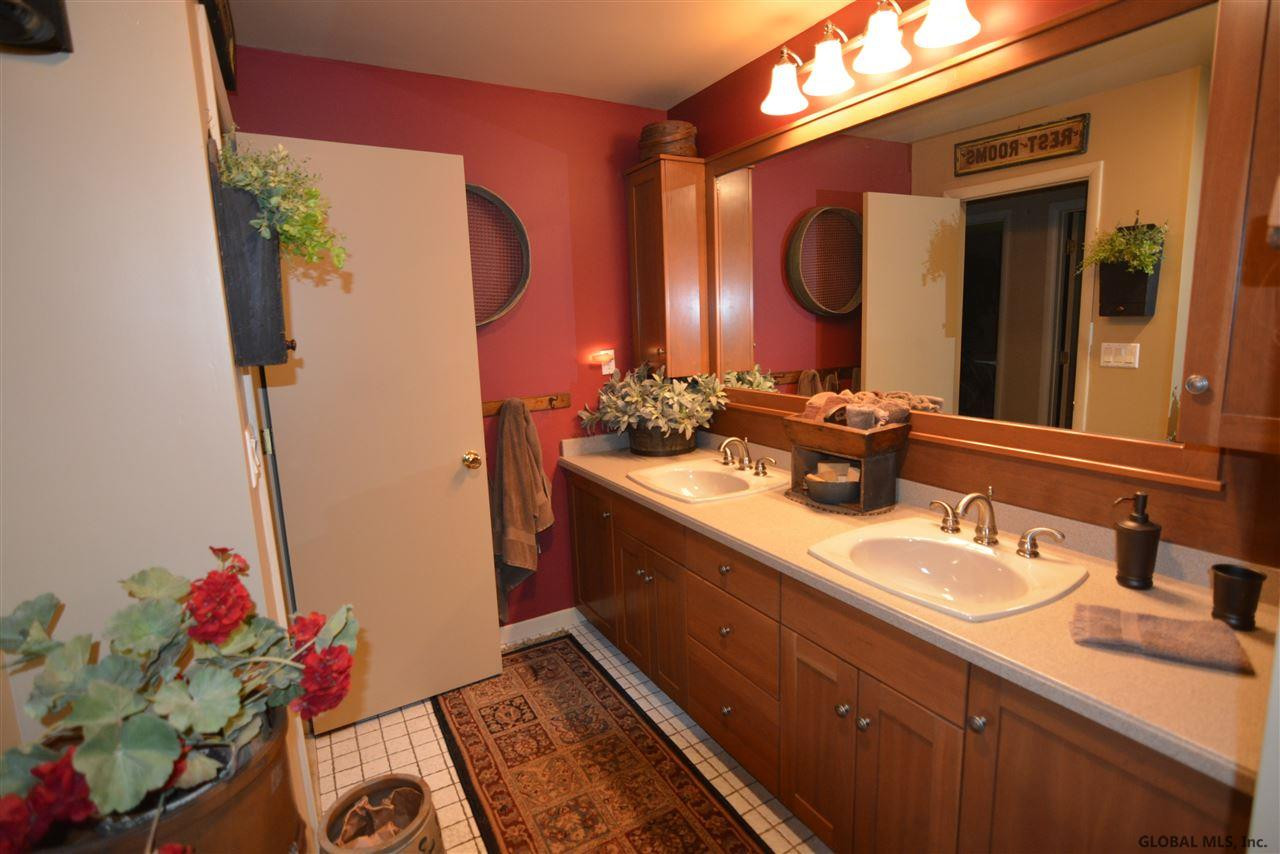 315 Bullock Road Slingerlands, NY 12159 - Photo 25 of 30 Photo 25