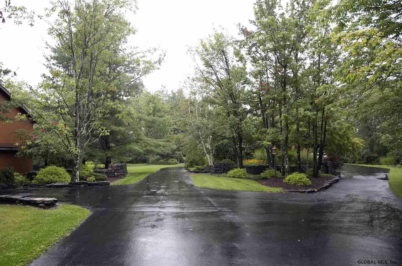 315 Bullock Road Slingerlands, NY 12159 - Photo 3 of 30 Photo 3