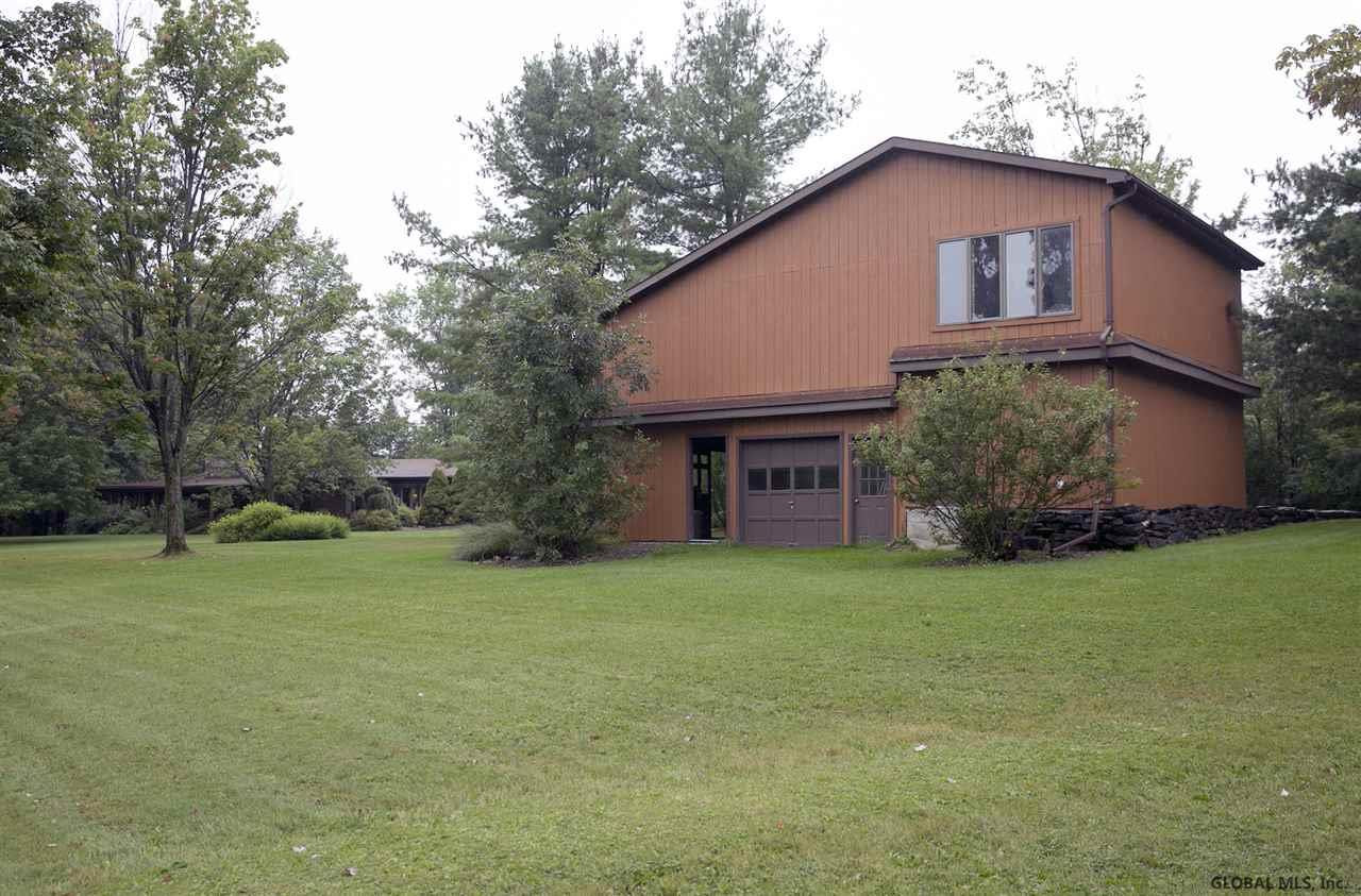 315 Bullock Road Slingerlands, NY 12159 - Photo 6 of 30 Photo 6