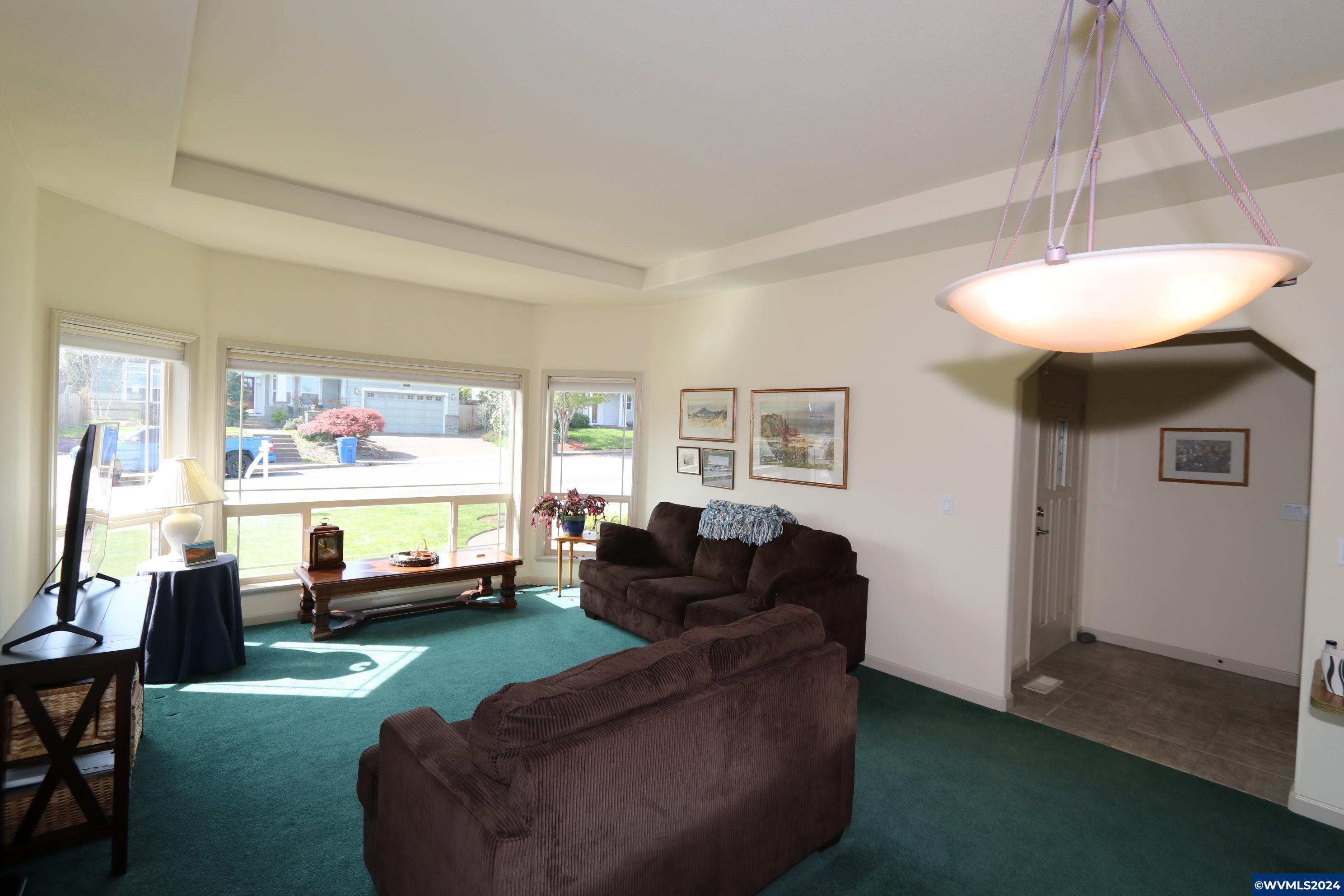 1480 Ranier Loop Northwest Salem, OR 97304 - Photo 4 of 33 Gallery Image 4