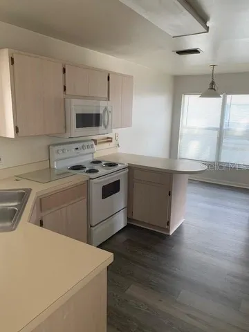 $1,899 | 1214 Bloom Hill Avenue, Valrico, FL 33596