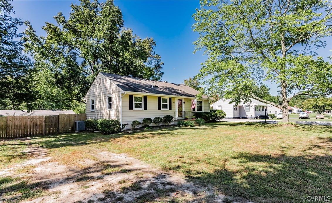 4905 Gilmour Road Sandston, VA 23150 - Photo 5 of 50 Gallery Image 5