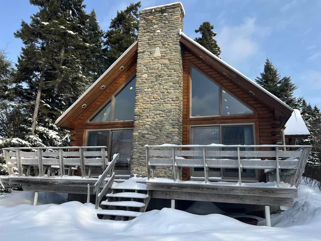 $650,000 | 529 Beach Road, Pittsburg, NH 03592