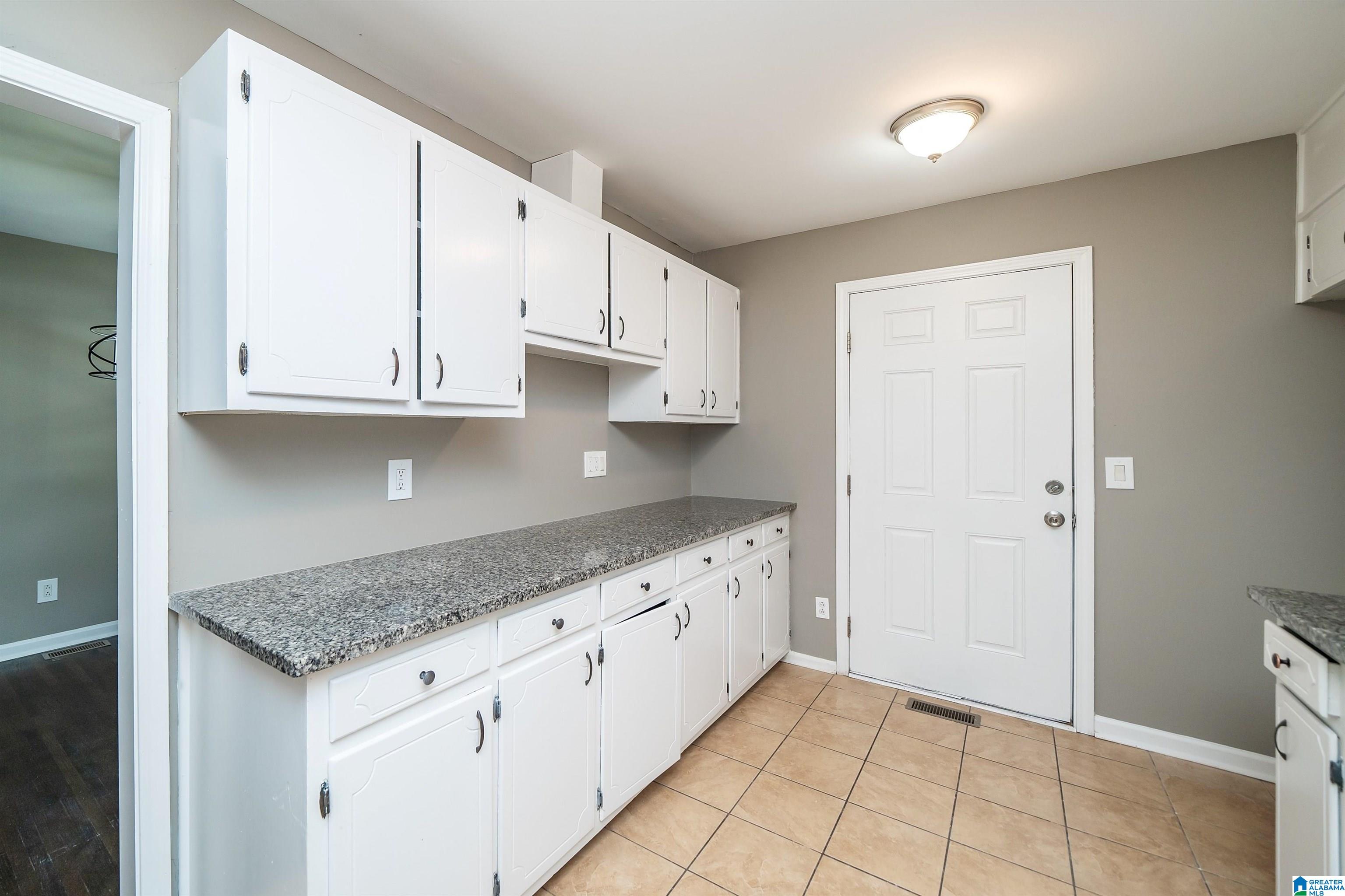 1620 6th Way Northwest Birmingham, AL 35215 - Photo 12 of 25