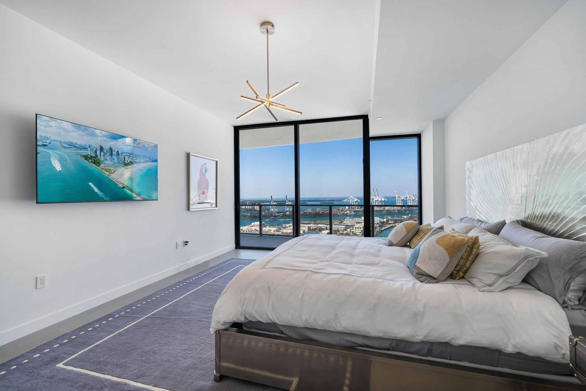 500 Alton Road, Unit 2702 Miami Beach, FL 33139 - Photo 15 of 32 Photo 15