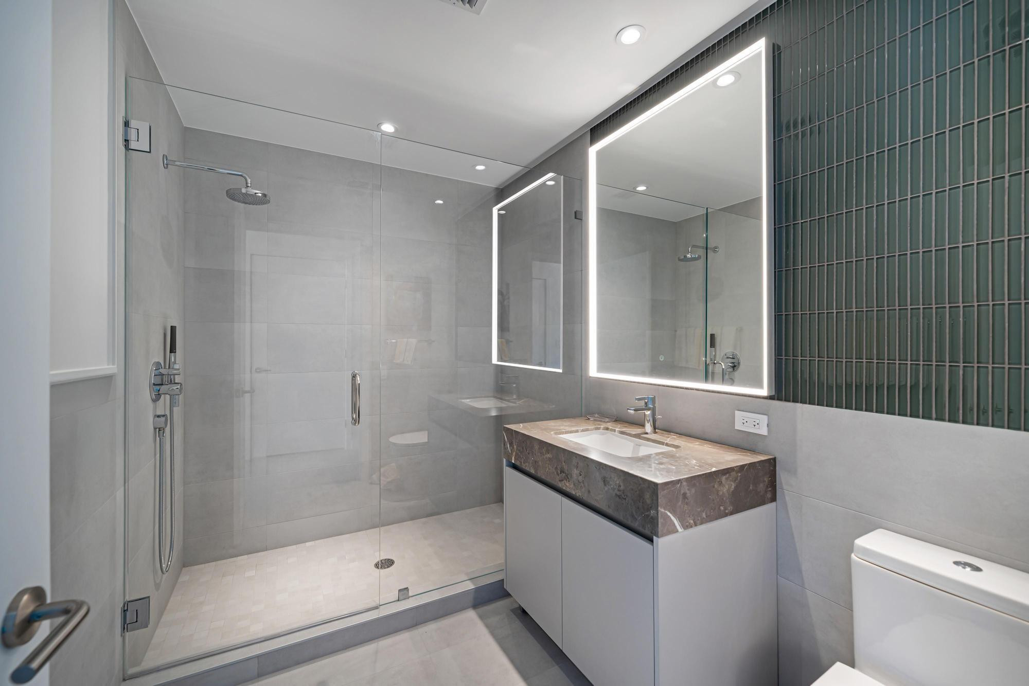 500 Alton Road, Unit 2702 Miami Beach, FL 33139 - Photo 16 of 32 Photo 16