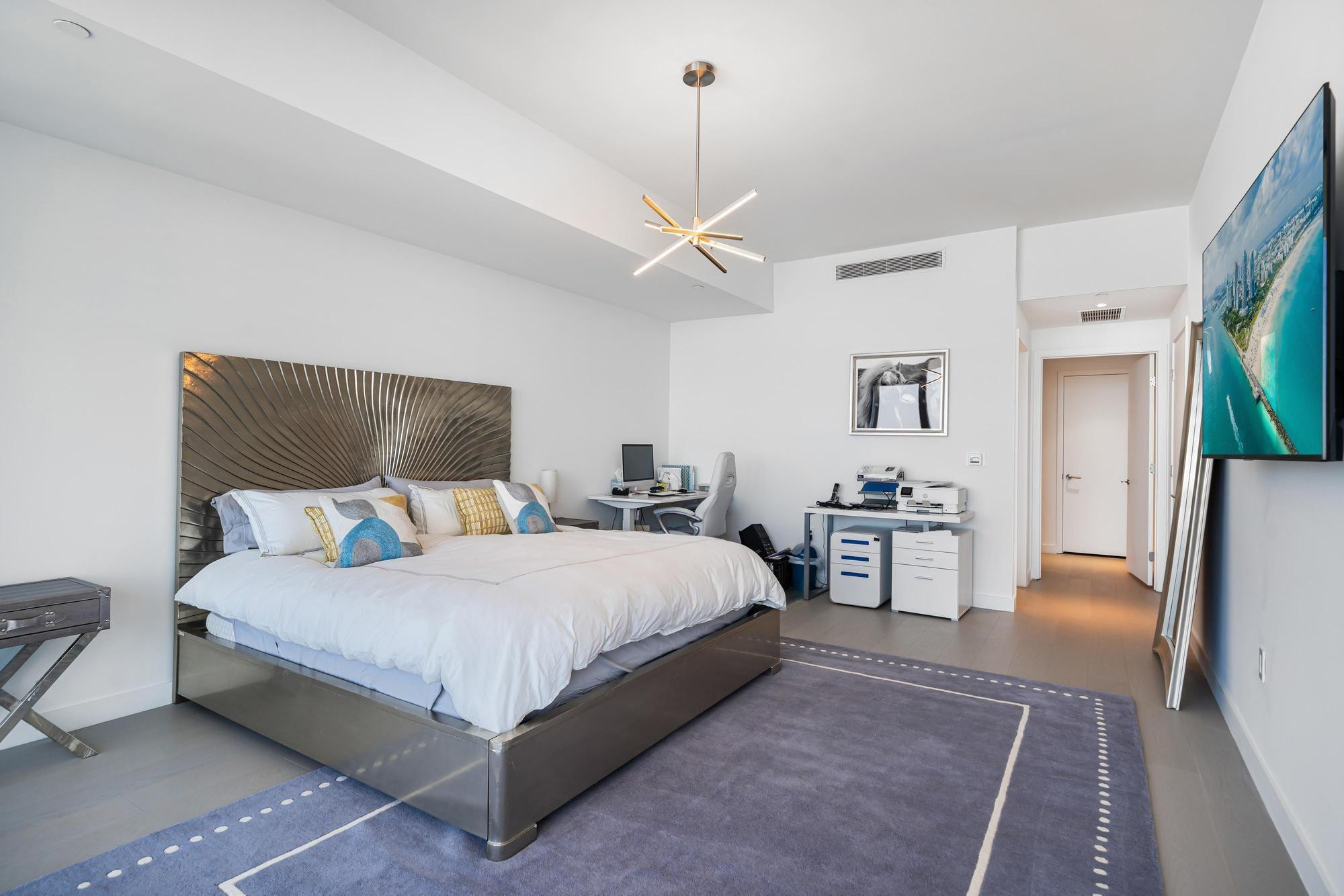 500 Alton Road, Unit 2702 Miami Beach, FL 33139 - Photo 19 of 32 Photo 19