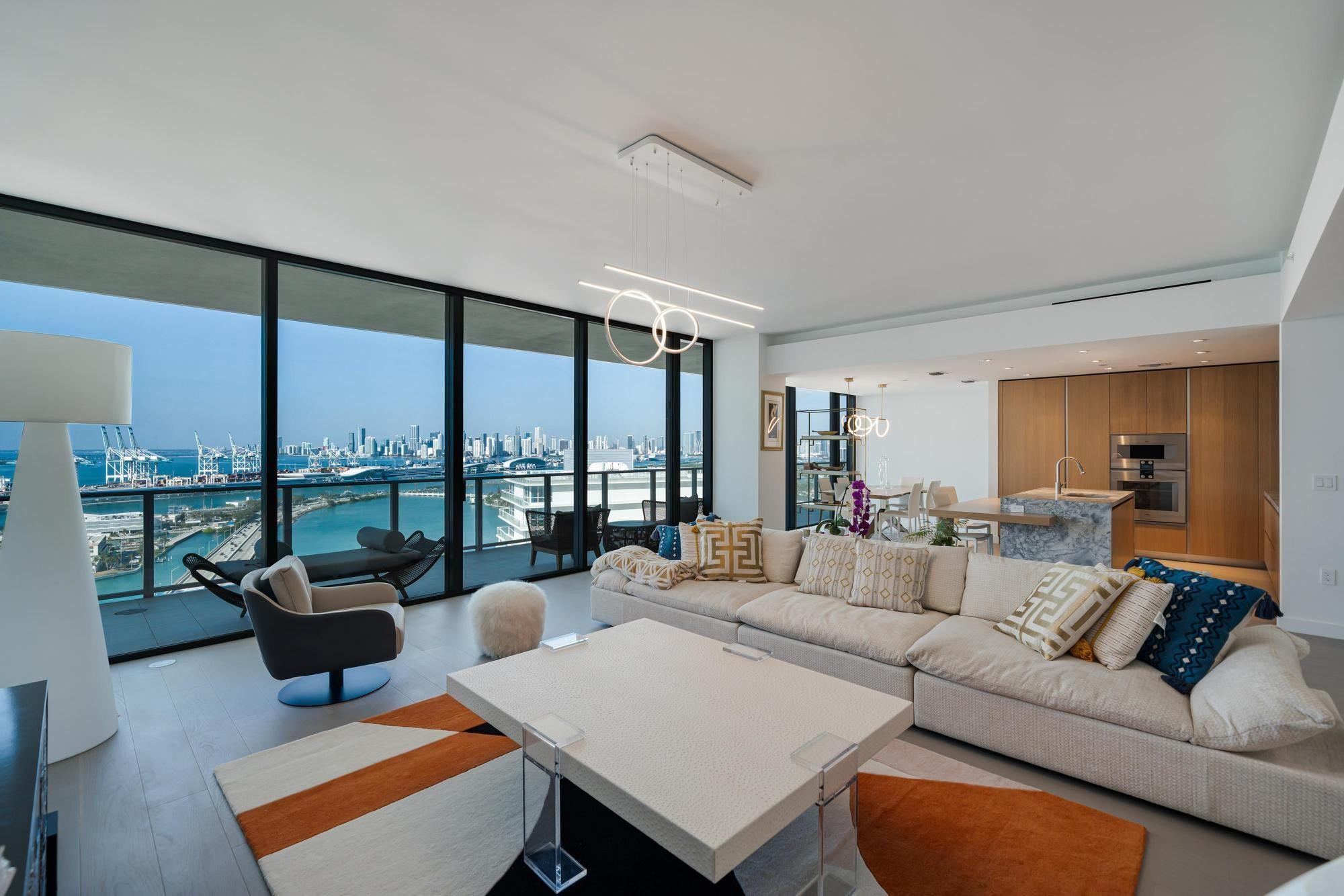 500 Alton Road, Unit 2702 Miami Beach, FL 33139 - Photo 2 of 32 Photo 2