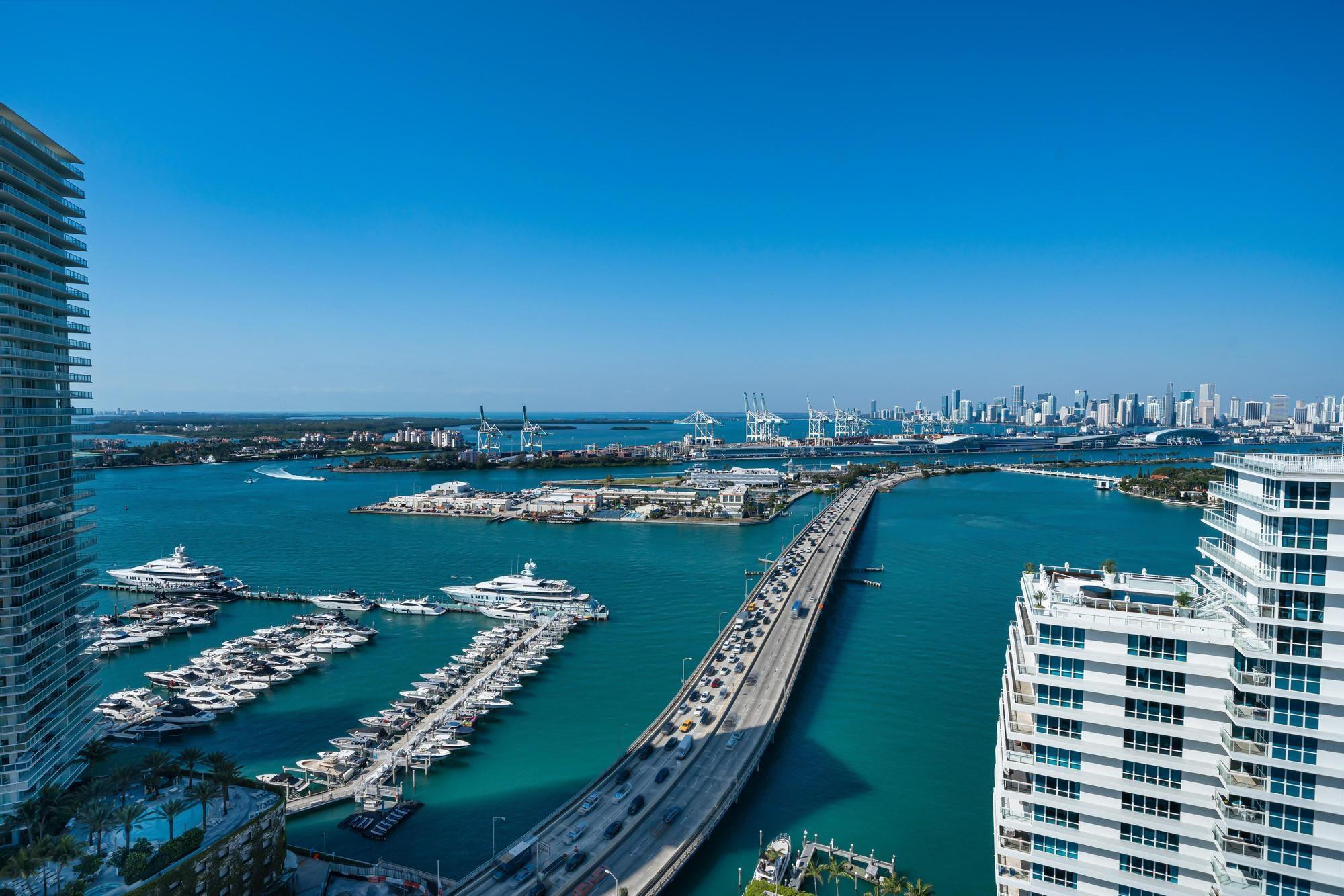 500 Alton Road, Unit 2702 Miami Beach, FL 33139 - Photo 27 of 32 Photo 27