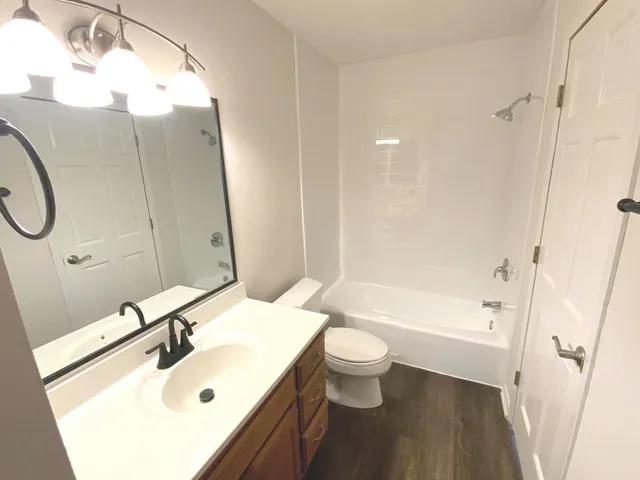 $396,000 | 3309 Red Oak Circle North, Burnsville, MN 55337