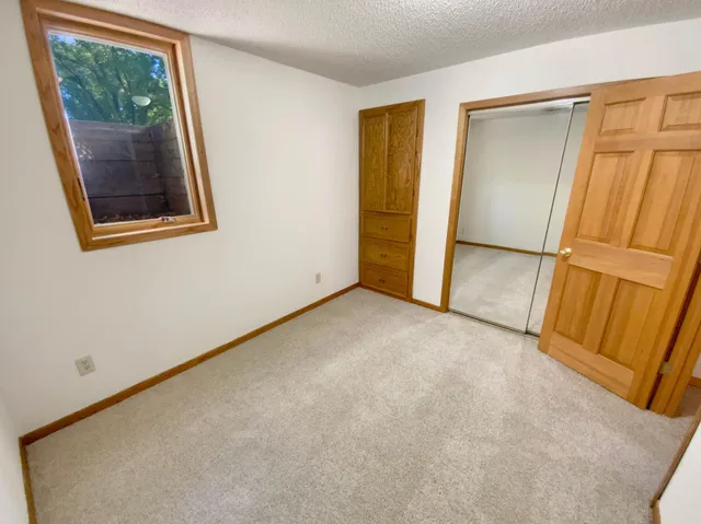 $396,000 | 3309 Red Oak Circle North, Burnsville, MN 55337