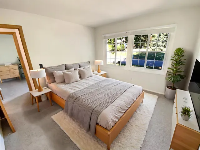 $400,000 | 3309 Red Oak Circle North, Burnsville, MN 55337