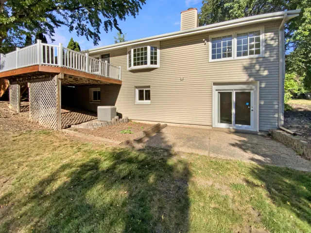 $396,000 | 3309 Red Oak Circle North, Burnsville, MN 55337