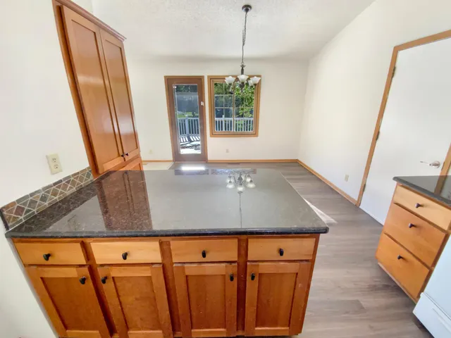 $396,000 | 3309 Red Oak Circle North, Burnsville, MN 55337