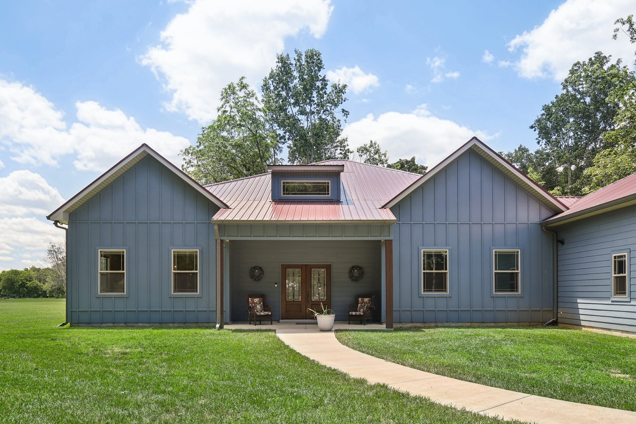 5096 Lytle Creek Road Murfreesboro, TN 37127 - Photo 4 of 70 ***This photo shows the current roof color ***