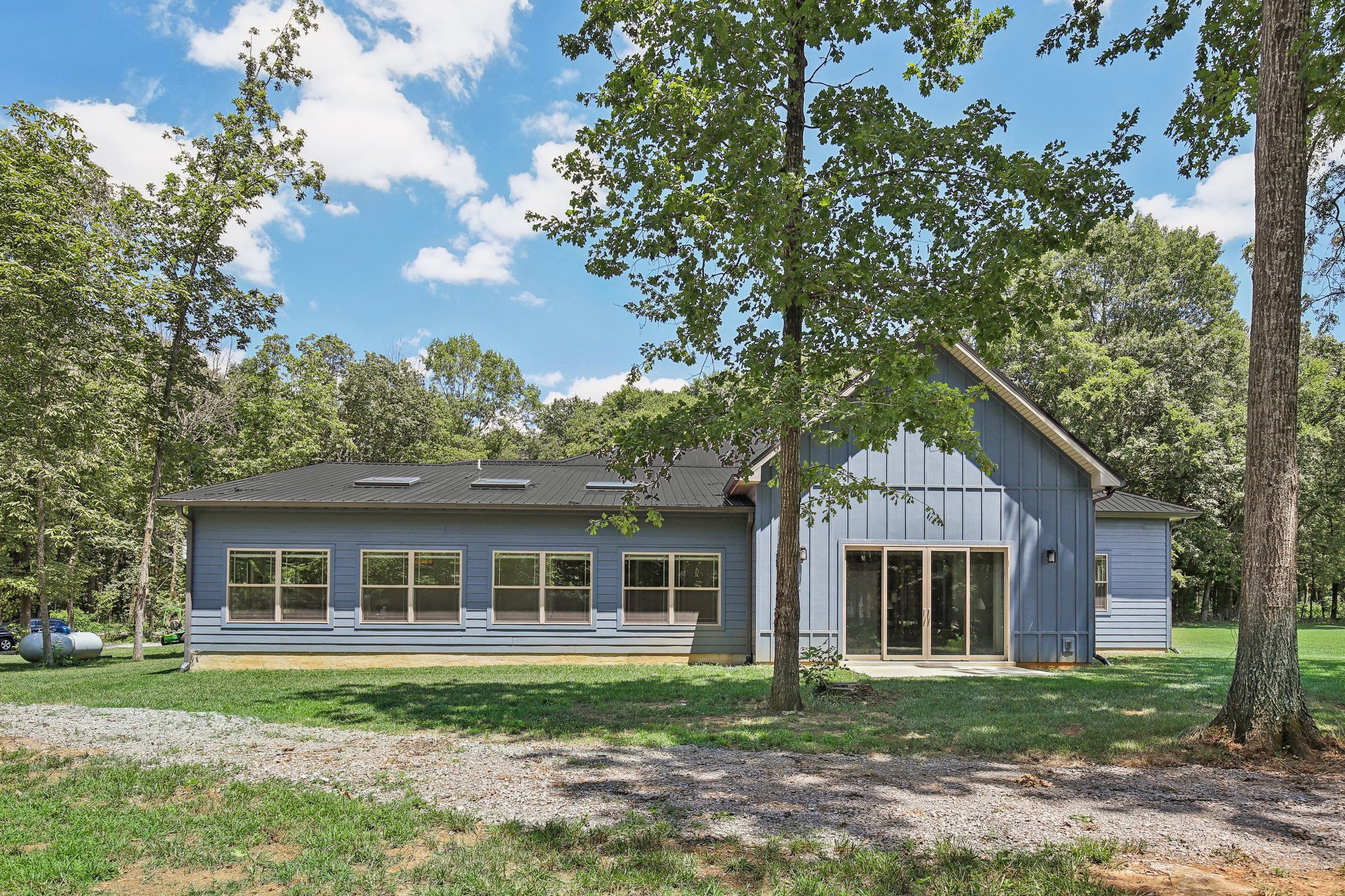 5096 Lytle Creek Road Murfreesboro, TN 37127 - Photo 49 of 70 ***This photo has been modified to show how the home will look if the roof is painted***