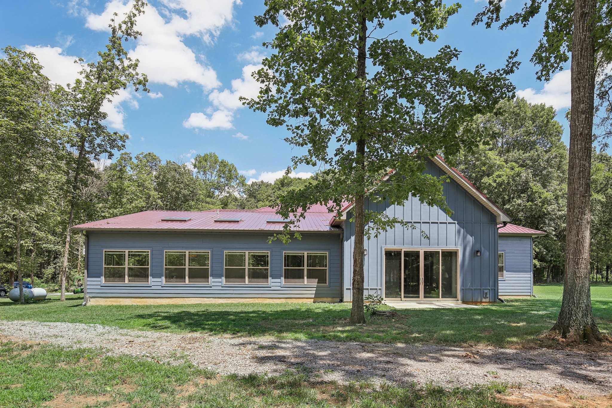 5096 Lytle Creek Road Murfreesboro, TN 37127 - Photo 50 of 70 ***This photo shows the roof color before it has been painted***