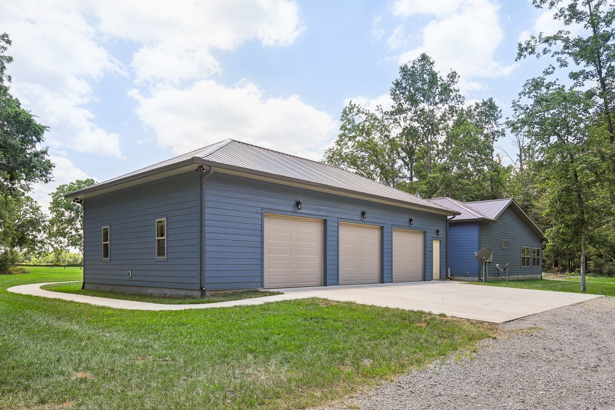 5096 Lytle Creek Road Murfreesboro, TN 37127 - Photo 57 of 70 ***This photo shows the roof color before it has been painted***