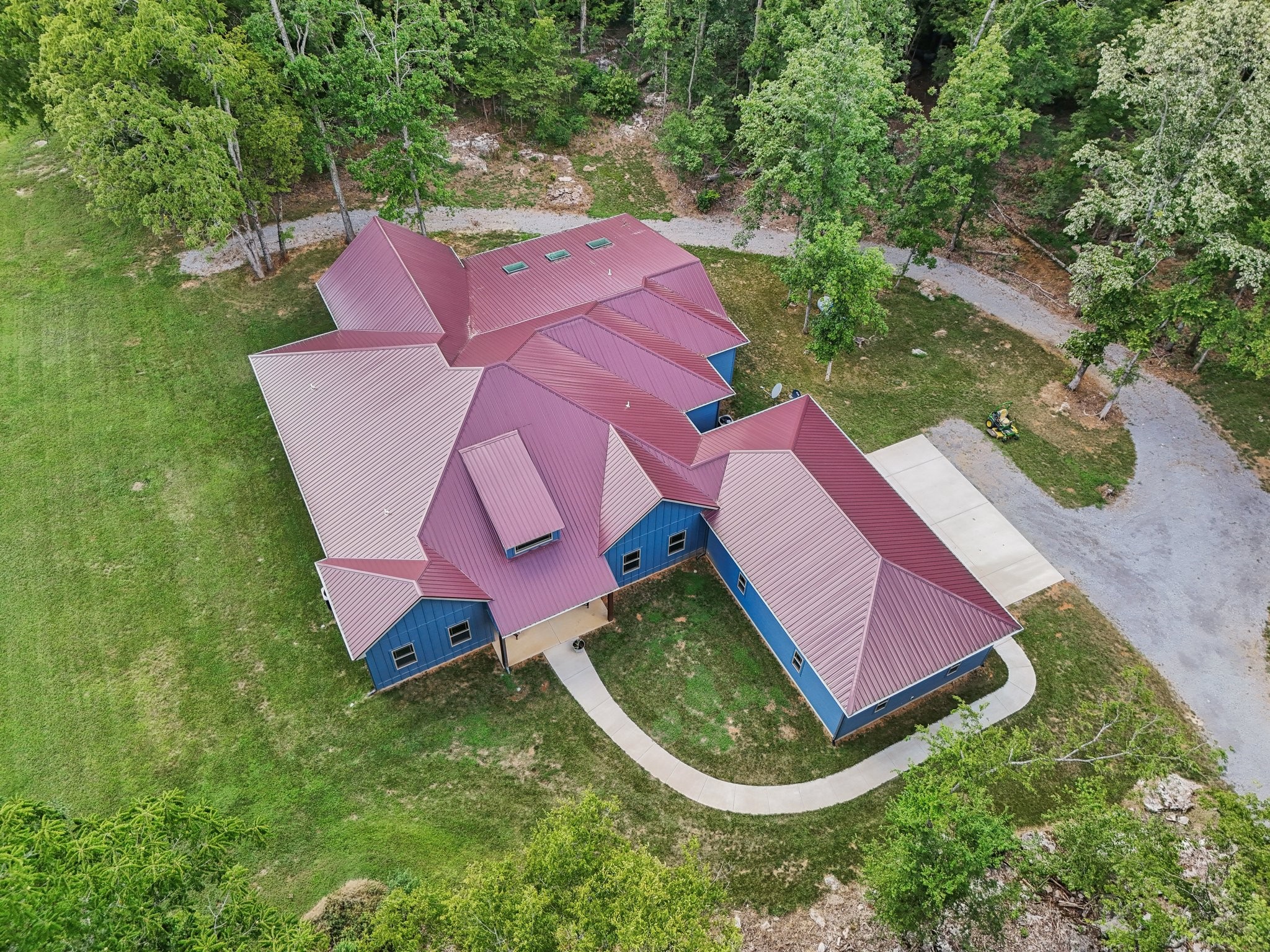 5096 Lytle Creek Road Murfreesboro, TN 37127 - Photo 62 of 70 ***This photo shows the roof color before it has been painted***