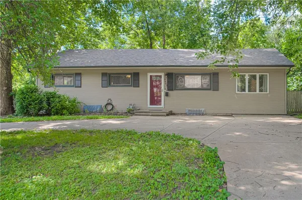 $229,000 | 9409 East 69th Street, Raytown, MO 64133