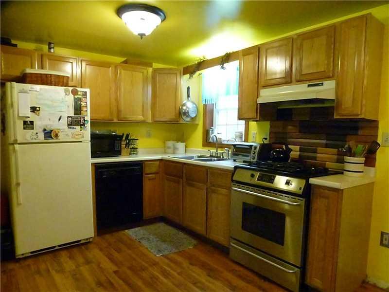 27 Hanscomb School Road Limington, ME 04049 - Photo 2 of 7 Kitchen.