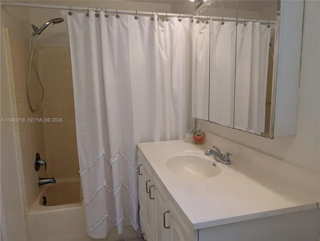 $1,750 | 311 Southwest 2nd Avenue, Unit 2, Dania Beach, FL 33004