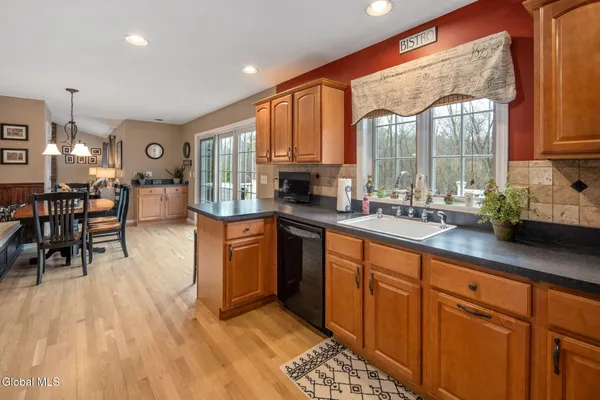 $500,000 | 79 Dewey Avenue, Halfmoon, NY 12118