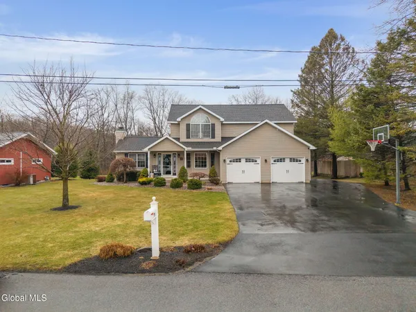 $500,000 | 79 Dewey Avenue, Halfmoon, NY 12118