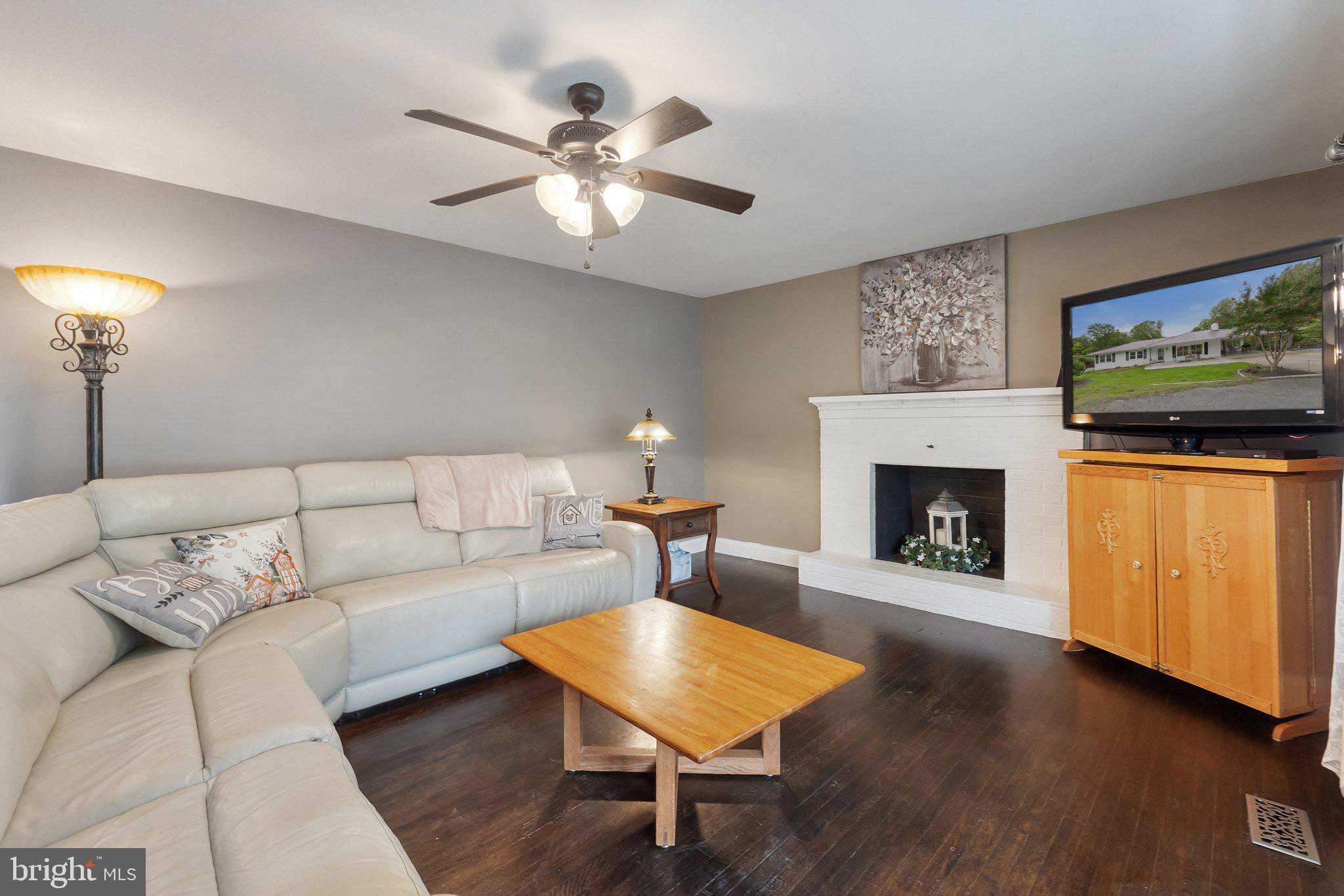 262 Dungadin Road Front Royal, VA 22630 - Photo 4 of 78