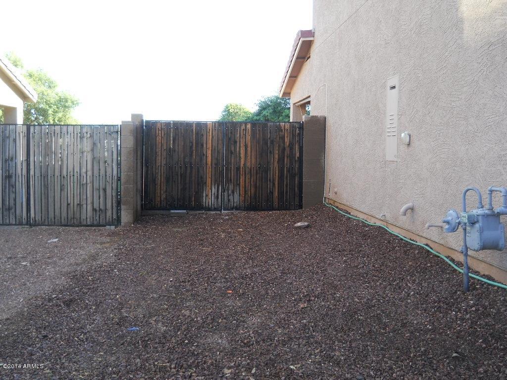 17729 West Red Bird Road Surprise, AZ 85387 - Photo 5 of 49 DSCN3561