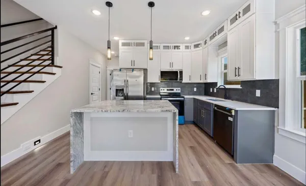 $2,400 | 4624 Mayflower Street, Unit B, Houston, TX 77033