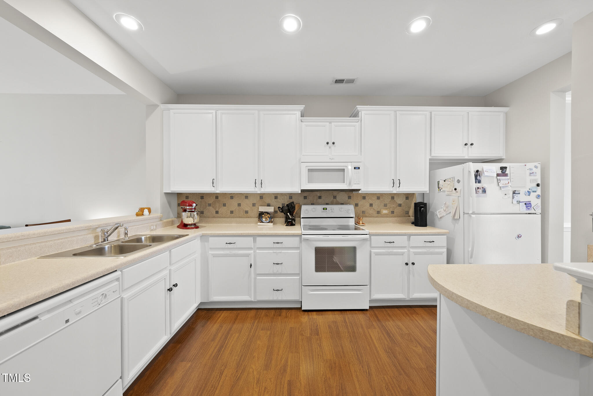 8493 Central Drive Raleigh, NC 27613 - Photo 11 of 31 DSC05336